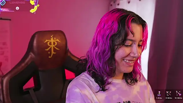 Snapshot of _zephyr_ chatting on 12/20/25, 02:13 zephyr online show from 12/20/25, 02:13