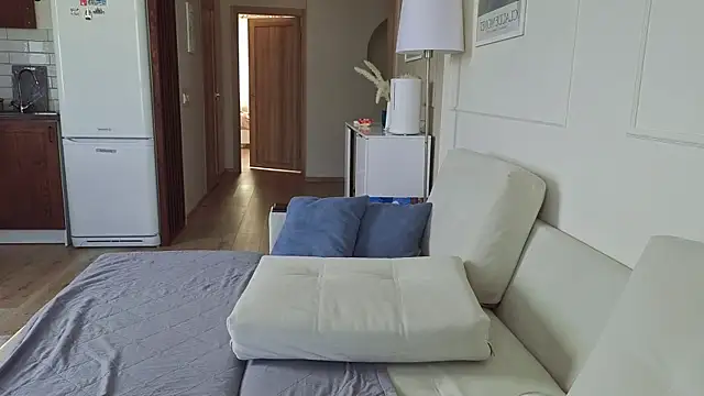 KristineEsme online show from 03/26/26, 07:36