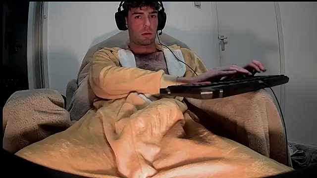 onesieboyx online show from 01/11/25, 09:25