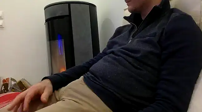 Snapshot of coquin5995 chatting on 02/16/25, 05:59 coquin5995 online show from 02/16/25, 05:59