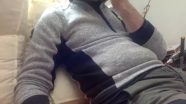 Snapshot of coquin5995 chatting on 03/12/25, 04:13 coquin5995 online show from 03/12/25, 04:13