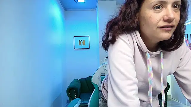 Arianna sweeet online show from 11/18/25, 03:23