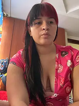 Snapshot of Jowi___ chatting on 03/18/25, 04:37 Jowi online show from 03/18/25, 04:37