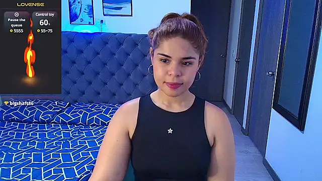 stellaallen24 online show from 03/18/25, 12:27