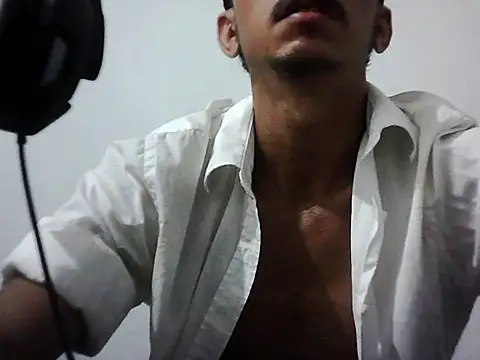 MagrinhoSaradoo online show from 12/14/25, 09:03