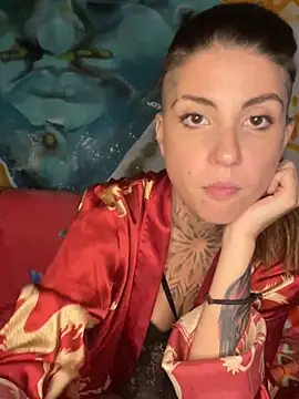 Snapshot of Izy_cute_ chatting on 01/23/25, 04:52 Izy cute online show from 01/23/25, 04:52