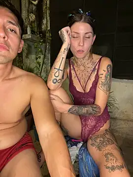 Snapshot of Izy_cute_ chatting on 02/20/25, 08:06 Izy cute online show from 02/20/25, 08:06