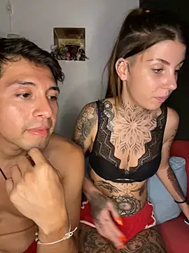 Snapshot of Izy_cute_ chatting on 03/23/25, 12:15 Izy cute online show from 03/23/25, 12:15