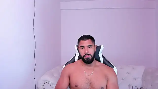 Santiago huntt online show from 02/21/25, 12:28