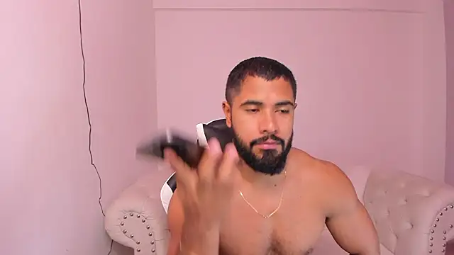 Santiago huntt online show from 02/25/25, 11:41