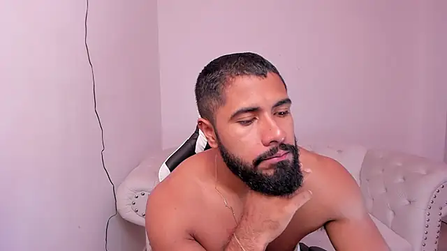 Santiago huntt online show from 02/26/25, 12:47