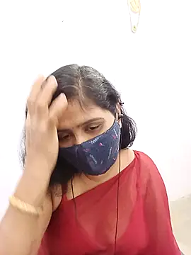 Snapshot of Lucky-Deepthi chatting on 03/08/25, 08:25 Lucky-Deepthi online show from 03/08/25, 08:25