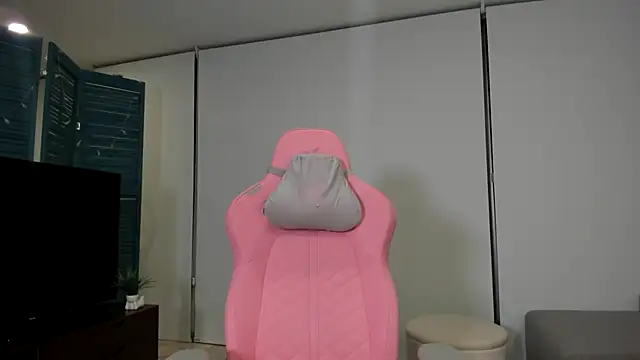 Lularose6 online show from 02/03/25, 04:57