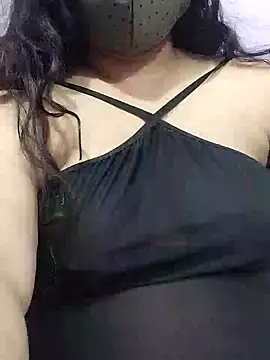 BigAssSarah online show from 01/11/25, 01:16