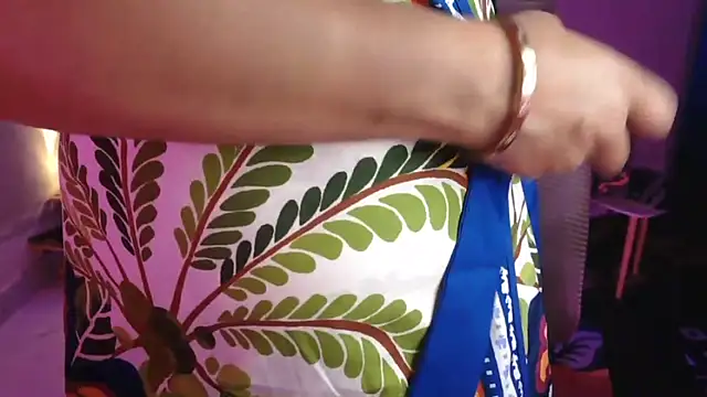 Mitikaa online show from 04/18/26, 07:07