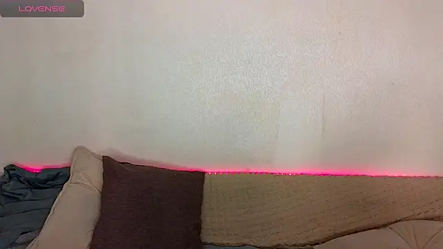 emilytrays online show from 11/13/25, 04:44