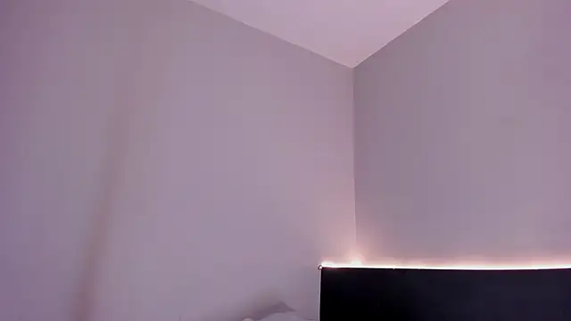 sara  jones gh online show from 10/20/25, 05:35