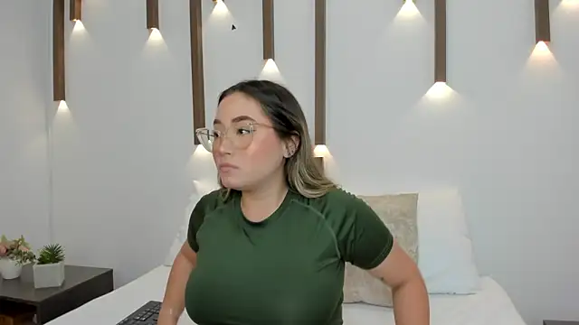 Snapshot of antonella_cutie_ chatting on 01/31/25, 11:56 antonella cutie online show from 01/31/25, 11:56