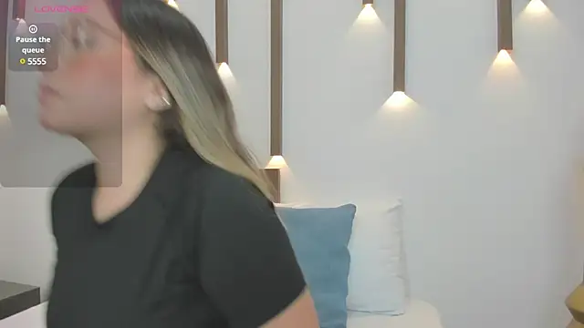 Snapshot of antonella_cutie_ chatting on 02/04/25, 12:00 antonella cutie online show from 02/04/25, 12:00