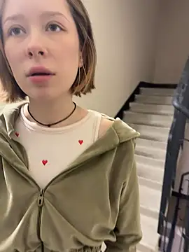 Snapshot of Alexandria_Balenciaga chatting on 02/07/25, 08:10 Alexandria Balenciaga online show from 02/07/25, 08:10