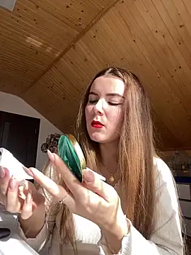 mewKate online show from 03/09/25, 12:09