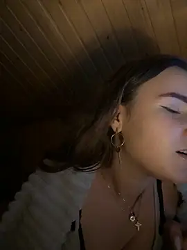 mewKate online show from 12/05/25, 04:25