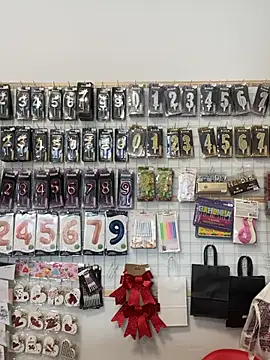 mewKate online show from 04/18/26, 09:24