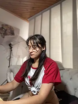 Snapshot of Camila_pinkk chatting on 02/02/25, 01:30 Camila pinkk online show from 02/02/25, 01:30