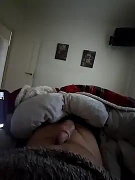 Gaditannus40 online show from 02/16/25, 08:43