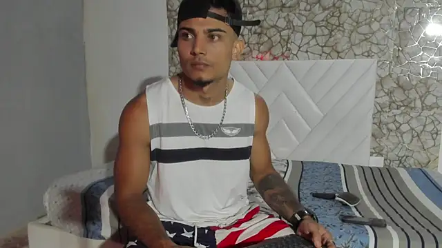 Snapshot of Aaron_butler chatting on 03/02/26, 03:19 Aaron butler online show from 03/02/26, 03:19