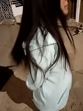 Snapshot of the_queen_of_street chatting on 01/11/25, 03:34 the queen of street online show from 01/11/25, 03:34