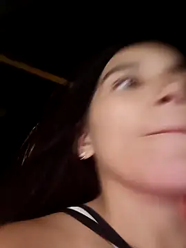 Snapshot of the_queen_of_street chatting on 11/18/25, 03:01 the queen of street online show from 11/18/25, 03:01