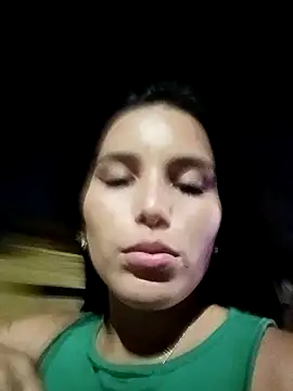 Snapshot of the_queen_of_street chatting on 12/16/25, 02:27 the queen of street online show from 12/16/25, 02:27