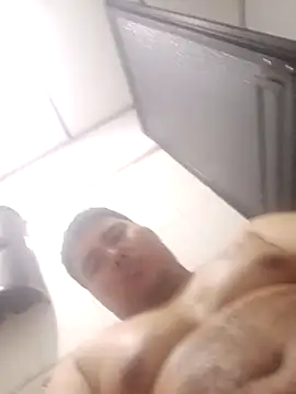 Snapshot of parejanuevahoff chatting on 11/28/25, 03:14 parejanuevahoff online show from 11/28/25, 03:14