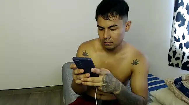 Snapshot of lonelydick2002 chatting on 01/08/25, 07:45 lonelydick2002 online show from 01/08/25, 07:45