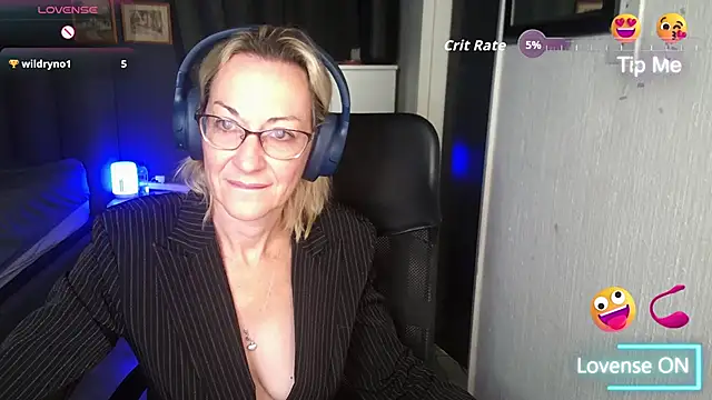 boeslaboes1 online show from 09/29/25, 02:27