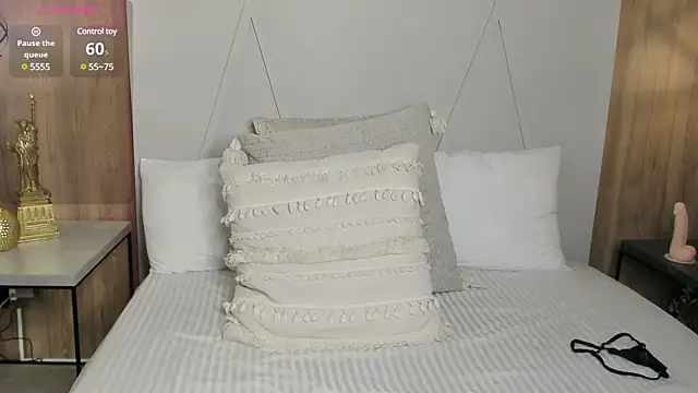 Blue Angell online show from 01/19/25, 02:06