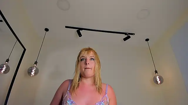 Blue Angell online show from 09/20/25, 01:28