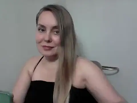Lolawhite8 online show from 03/12/25, 05:02
