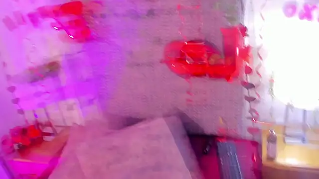 Snapshot of VeronicaOlson_ chatting on 02/17/25, 03:04 VeronicaOlson online show from 02/17/25, 03:04