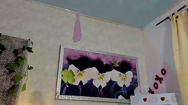 Snapshot of VeronicaOlson_ chatting on 03/16/25, 07:48 VeronicaOlson online show from 03/16/25, 07:48