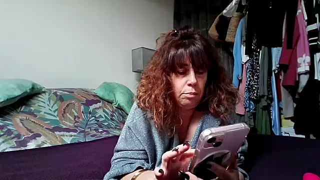 Snapshot of sweetinside_ chatting on 12/16/25, 01:27 sweetinside online show from 12/16/25, 01:27