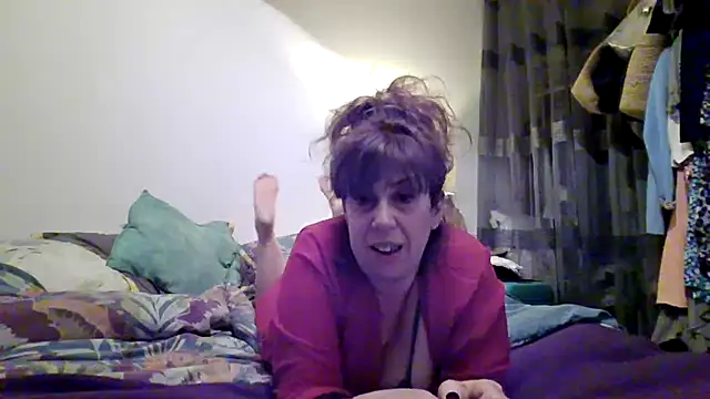 Snapshot of sweetinside_ chatting on 12/17/25, 08:26 sweetinside online show from 12/17/25, 08:26