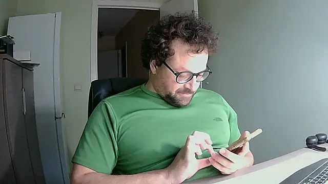 littlehairyman online show from 10/20/25, 06:58