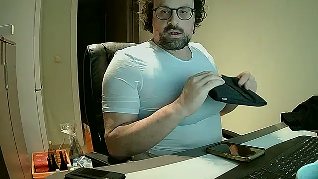 littlehairyman online show from 01/09/26, 07:55