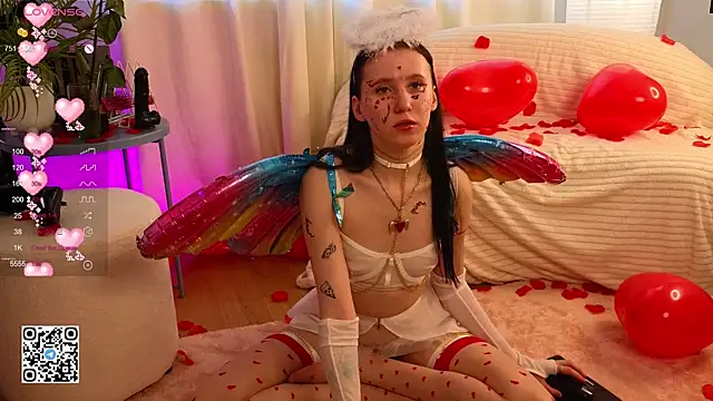 Snapshot of mon_lola chatting on 02/14/25, 10:59 mon lola online show from 02/14/25, 10:59