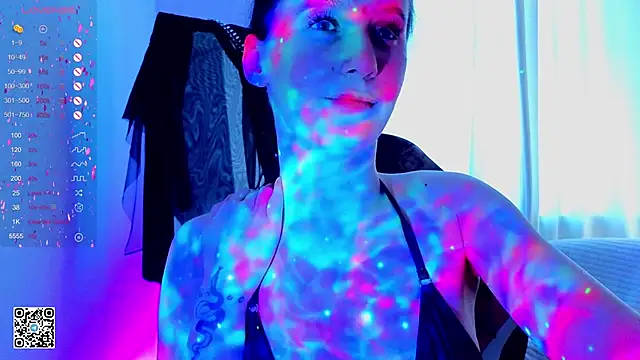 Snapshot of mon_lola chatting on 02/28/25, 12:52 mon lola online show from 02/28/25, 12:52