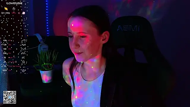 Snapshot of mon_lola chatting on 02/28/25, 07:25 mon lola online show from 02/28/25, 07:25