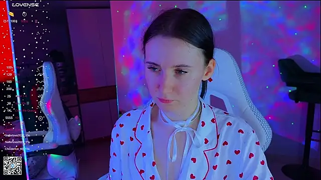 Snapshot of mon_lola chatting on 03/10/25, 09:32 mon lola online show from 03/10/25, 09:32