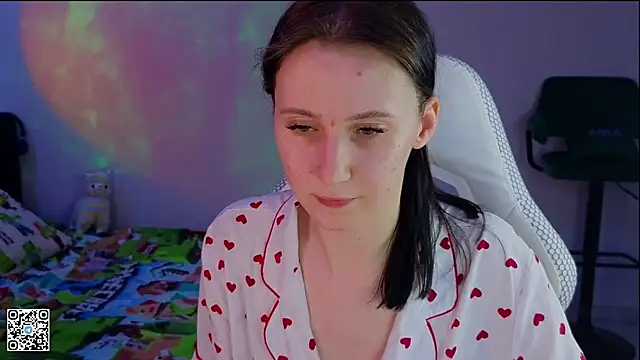 Snapshot of mon_lola chatting on 03/14/25, 05:24 mon lola online show from 03/14/25, 05:24